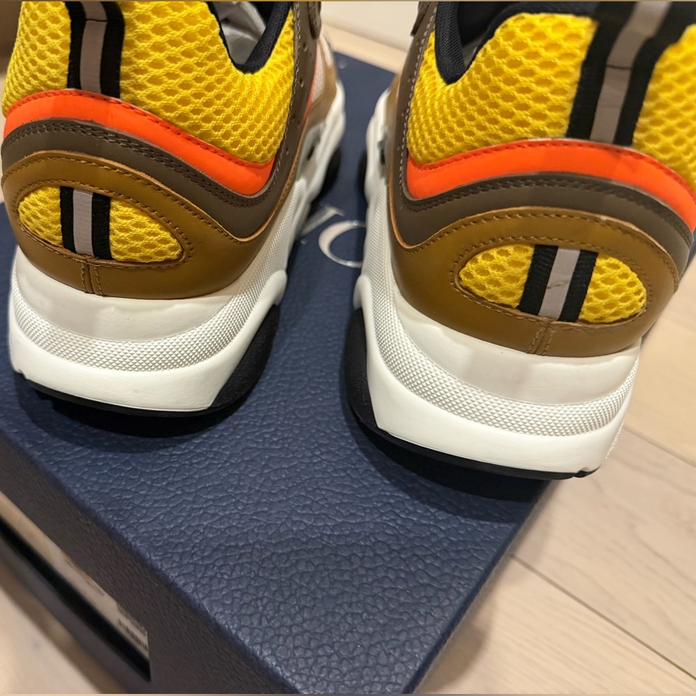 Dior sneaker M-B22 Calfskin , size 42. (Like new) - Picture 9 of 9